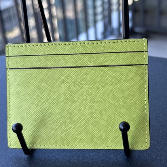 Kate Spade Light Green Saffiano leather Card wallet NWT - Picture 2 of 7